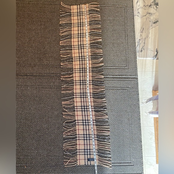 BURBERRY Nova Check Happy Fringe SCARF🔥EUC/LIKE NEW🔥WOVEN🎁CASHMERE Blend!🎄🎁 - Picture 13 of 15